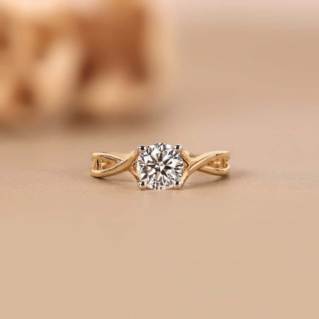 The Aurelia Interwoven Diamond Solitaire